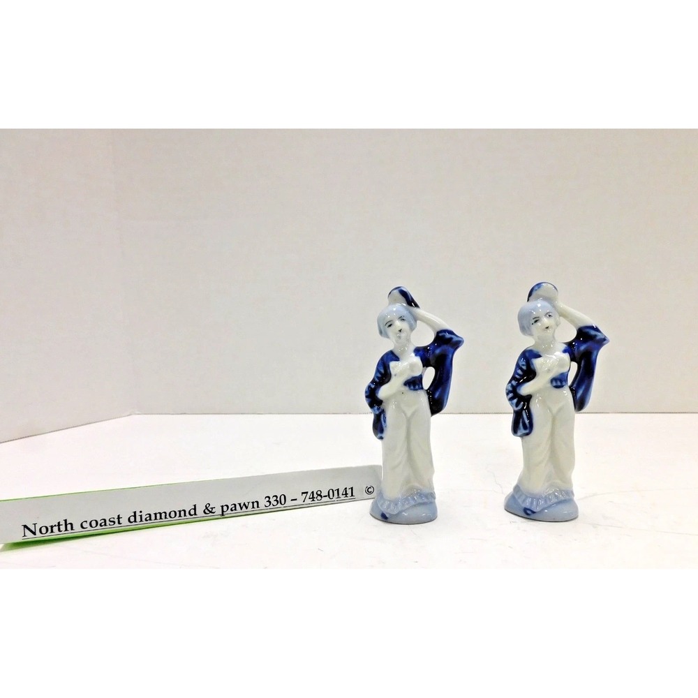 Vintage Blue White Porcelain Lady Figurines Pair Made in Japan Miniatures DW754